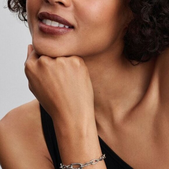 Pandora Rose Medallion Charm - Picture 5 of 6